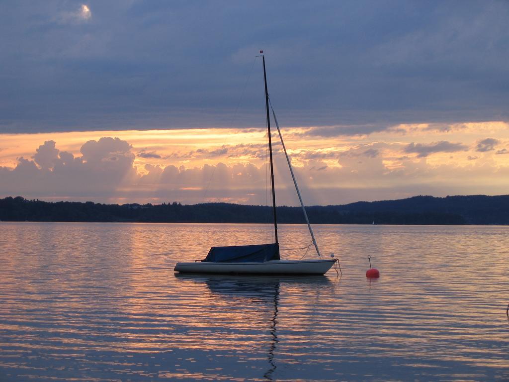 Landgasthof Drei Rosen Bernried am Starnberger See Exterior photo